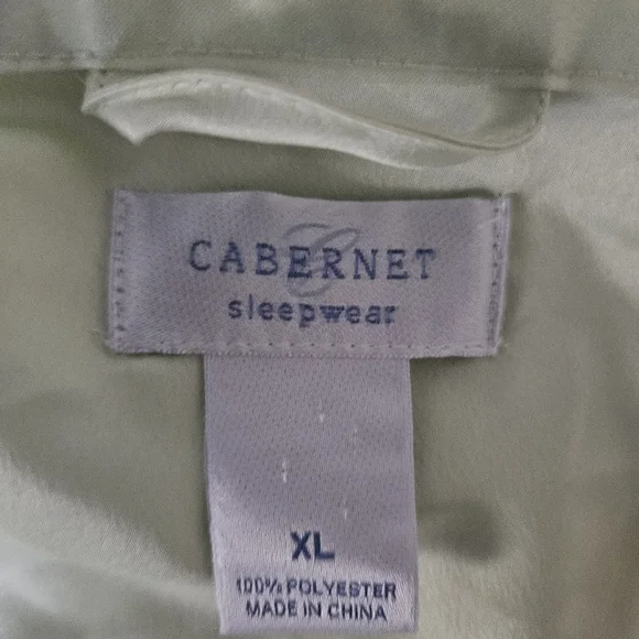 Cabernet Spring Green Robe - Picture 4 of 4